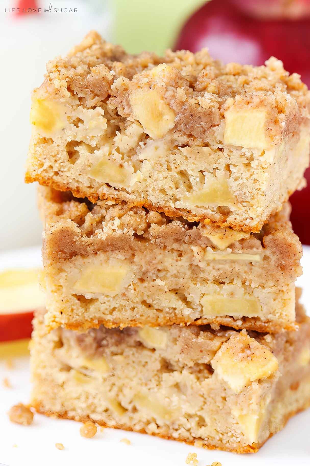Autumn Apple Bars with Cinnamon Streusel Crunch