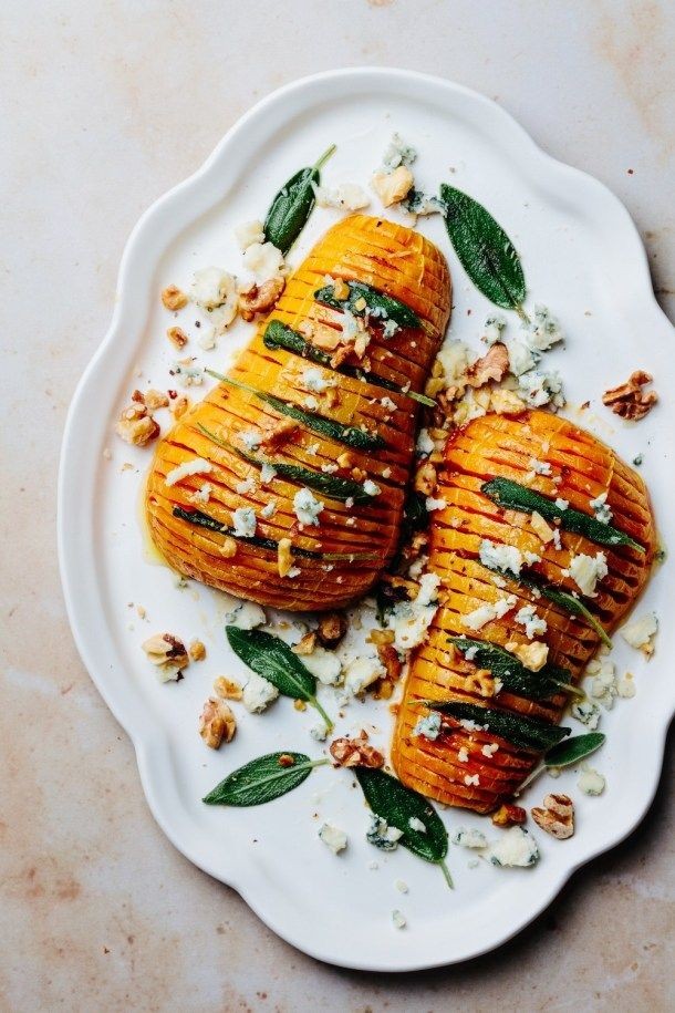 Creamy Spaghetti with Spinach & Gorgonzola Twist