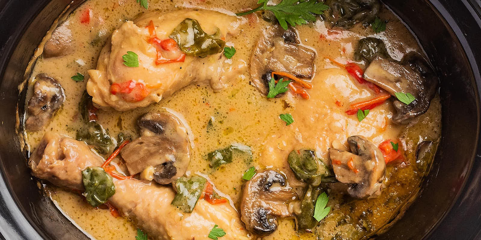 Slow Cooker Creamy Chicken Mushroom Delight