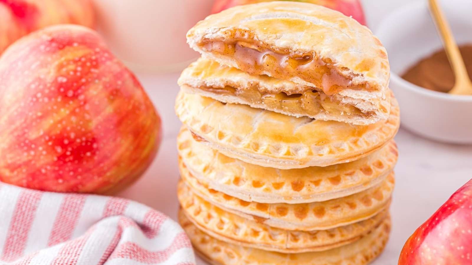 Mini Apple Pie Bites with Caramel Filling