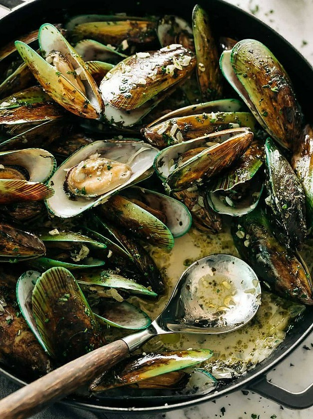 White Wine Mussel Delicacy in Minutes