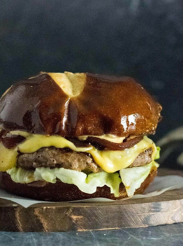 Deer Meat Burger with Smoked Cheese Twist