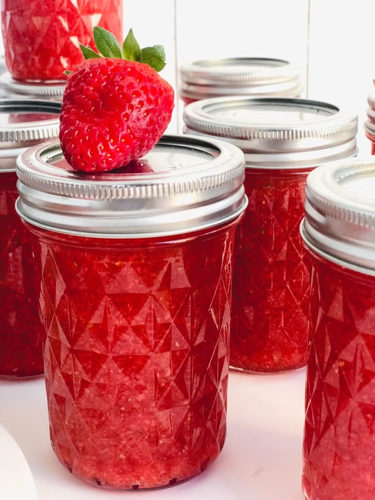 Easy Homemade Strawberry Jam without Refined Sugar