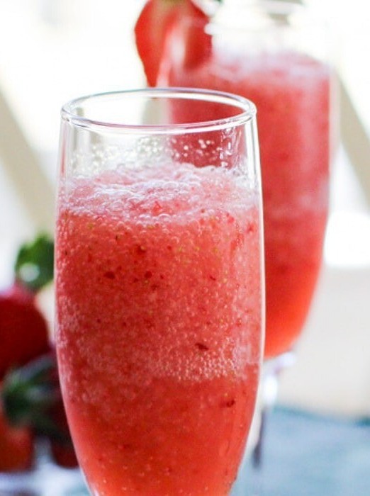 Rose Wine Slush for Christmas Bliss