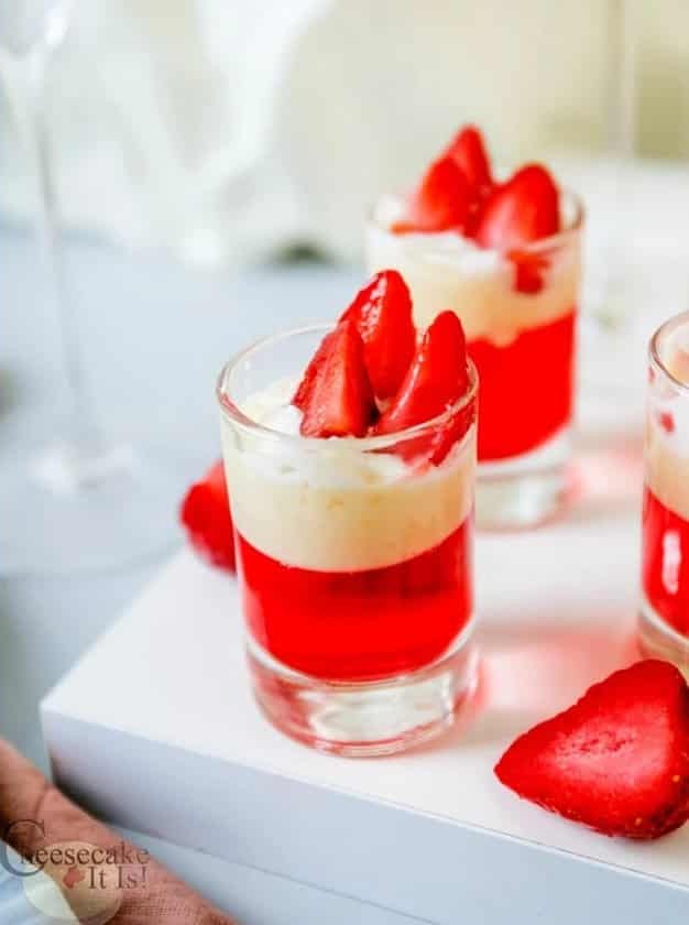 Strawberry Cheesecake Pudding Party Shots