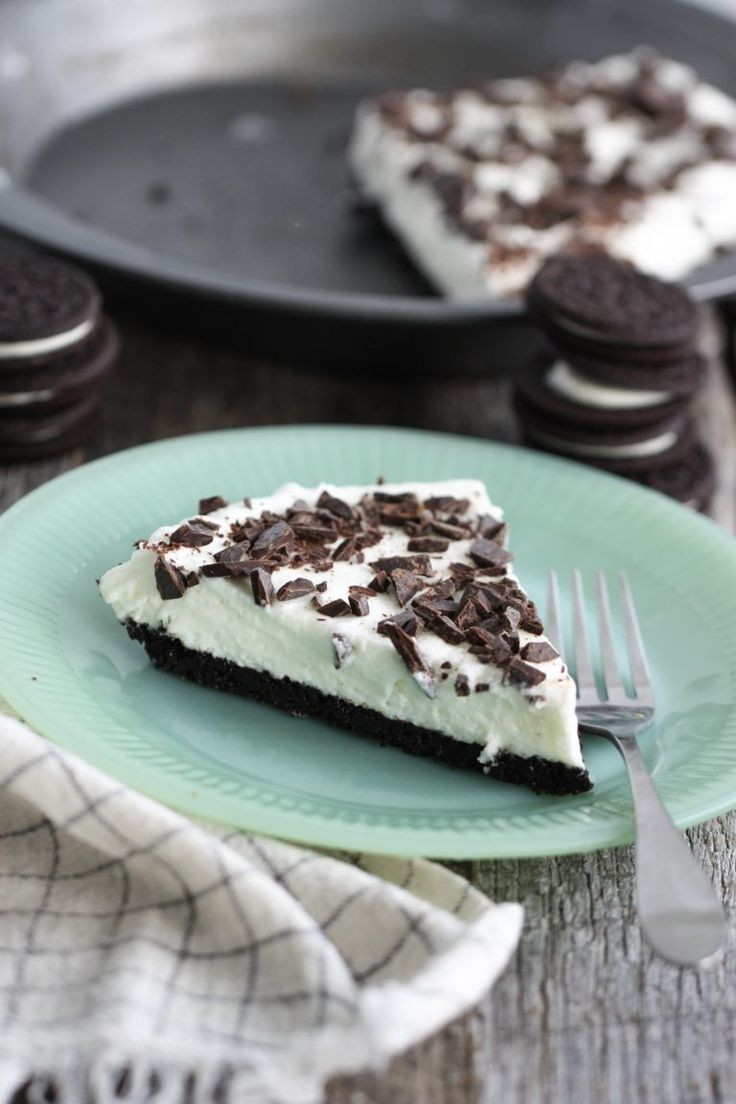 Peanut Butter Chocolate Crunch Icebox Pie