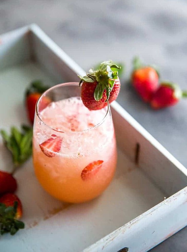 Tangy Strawberry Grapefruit Vodka Spritz