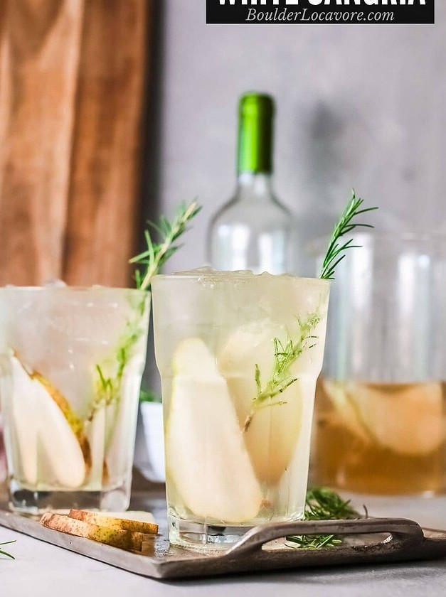 Winter Sparkler: A Light Wine Twist