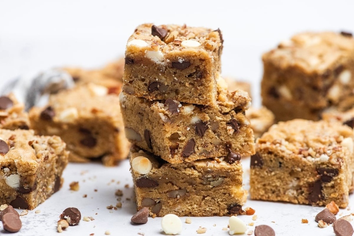 Decadent Chocolate Pecan Blondie Bars