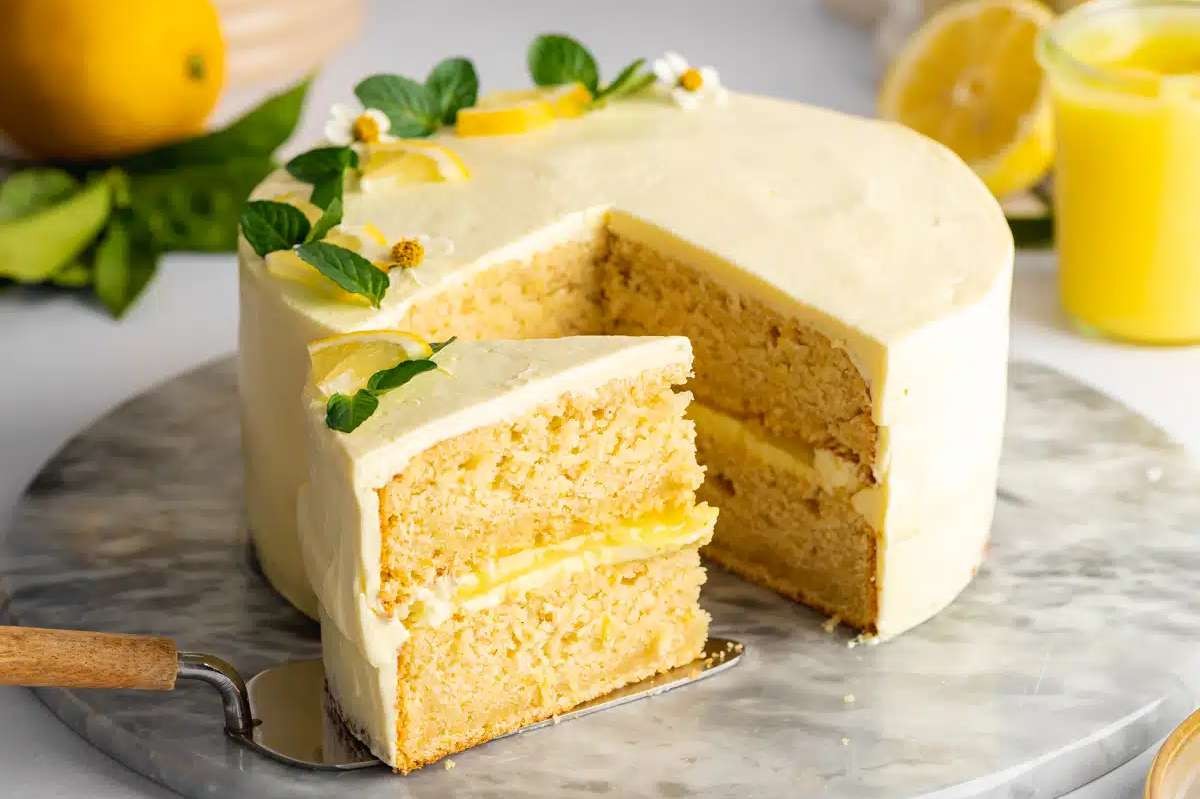 Lemony Vegan Delight with Cheesy Cream Frosting