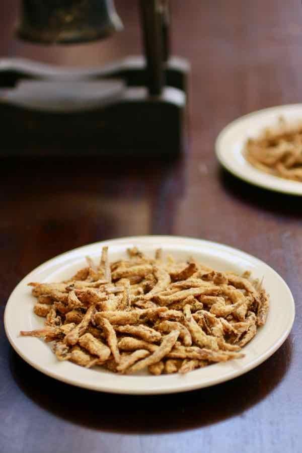 Cheesy Ham Bread Rolls with Crunchy Bites