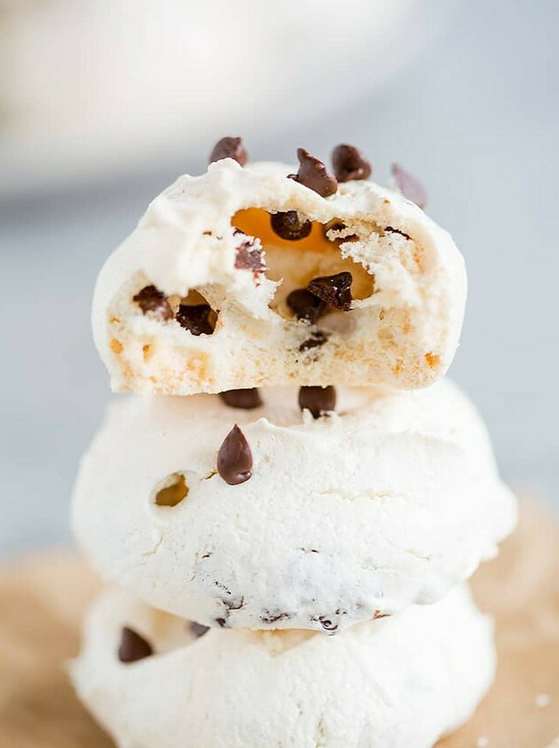 Mini Chocolate Meringue Delights