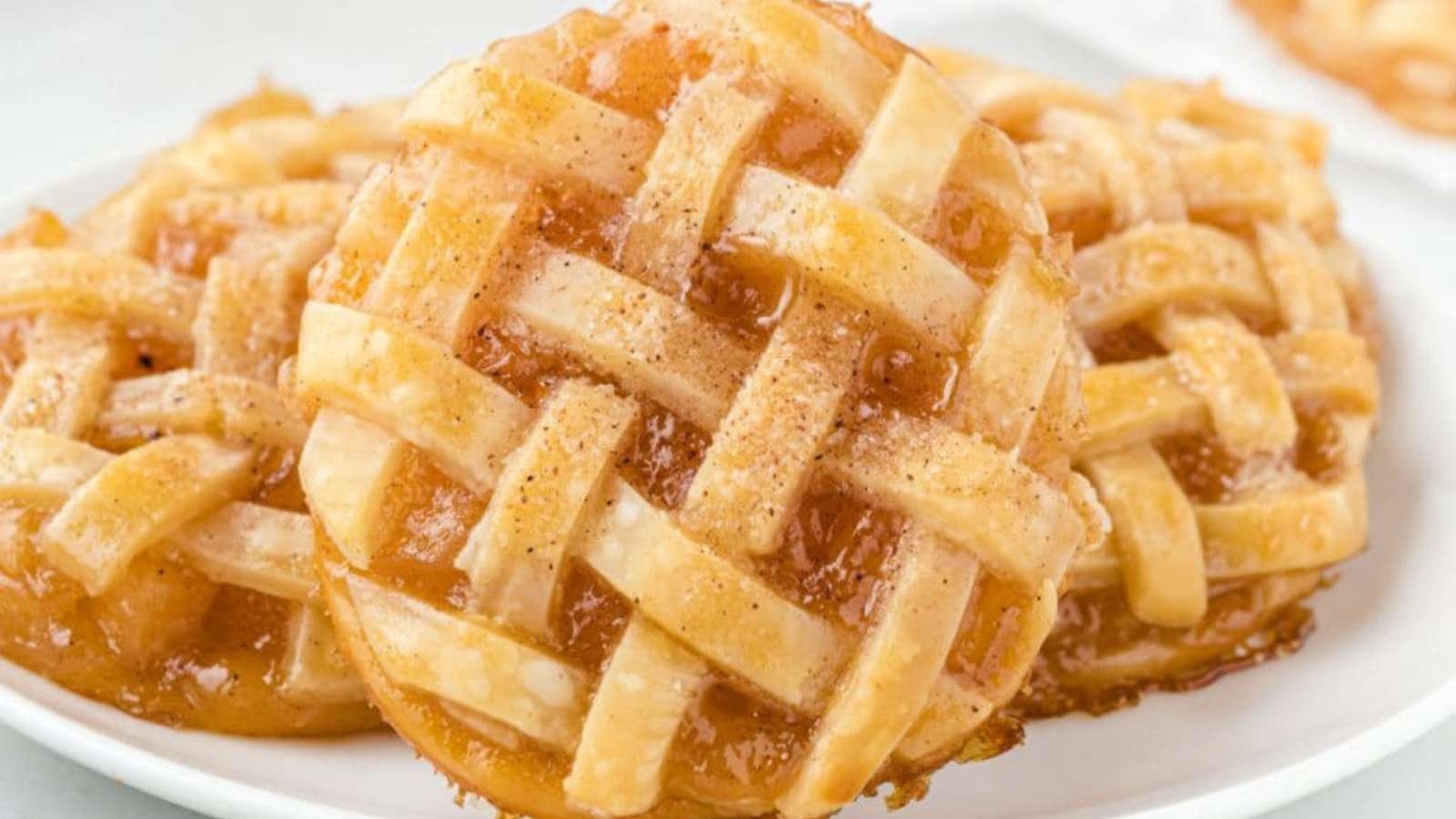 Caramel Apple Mini Pie Bites