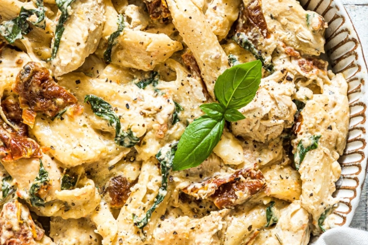 Easy Tuscan Chicken Pasta in a Crockpot