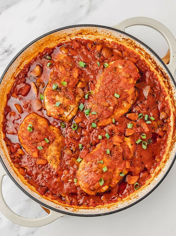 Dutch Oven Chicken Breast in Tomato Sauce