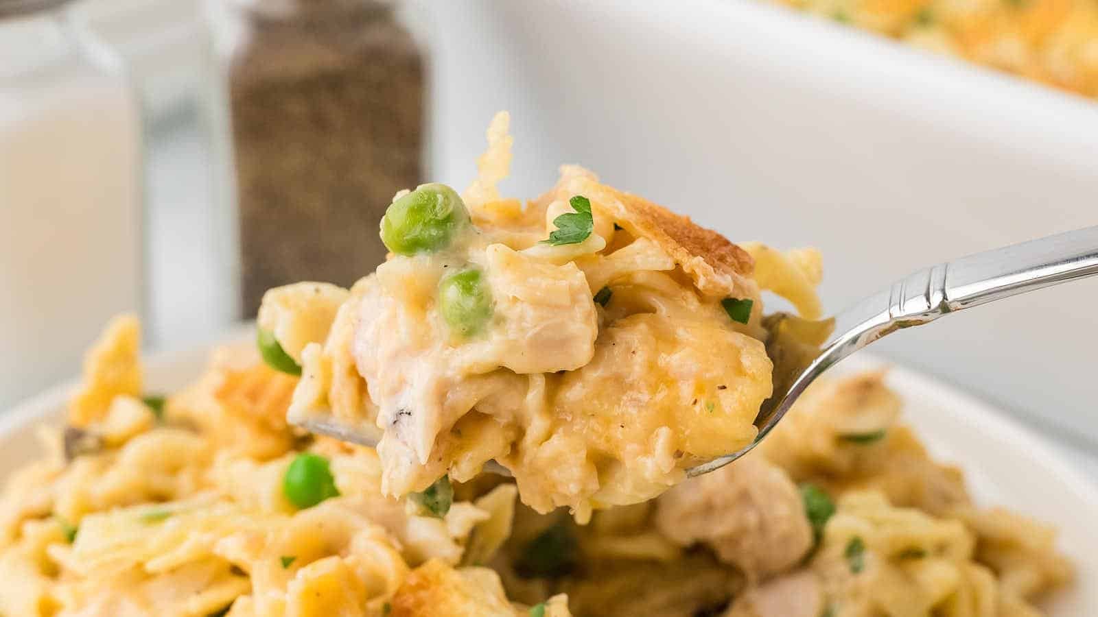 Creamy Tuna Bake with Crispy Potato Crunch