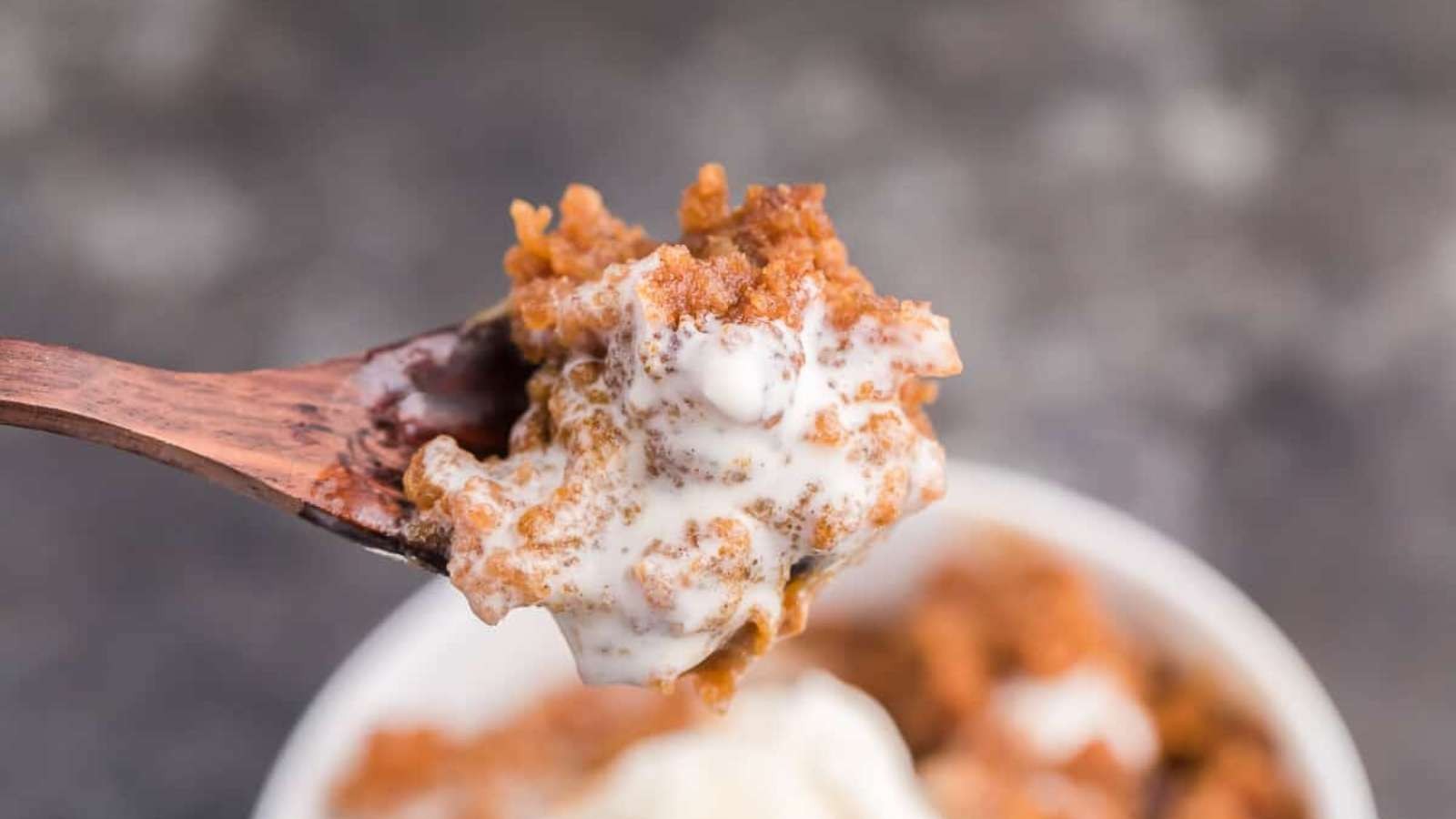 Easy Fall Crockpot Pumpkin Dessert Delight