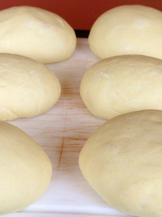 Quick & Easy Homemade Pizza Dough Recipe