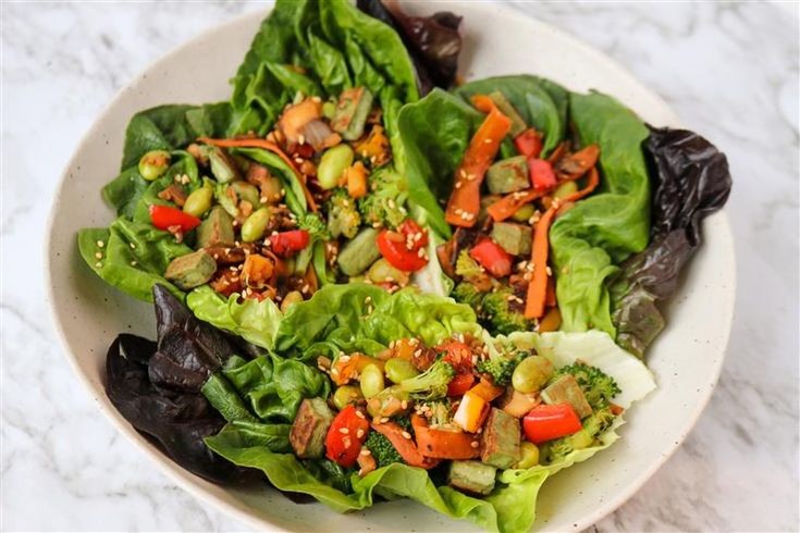 Crispy Pumfu Lettuce Wraps with Crunchy Veggies