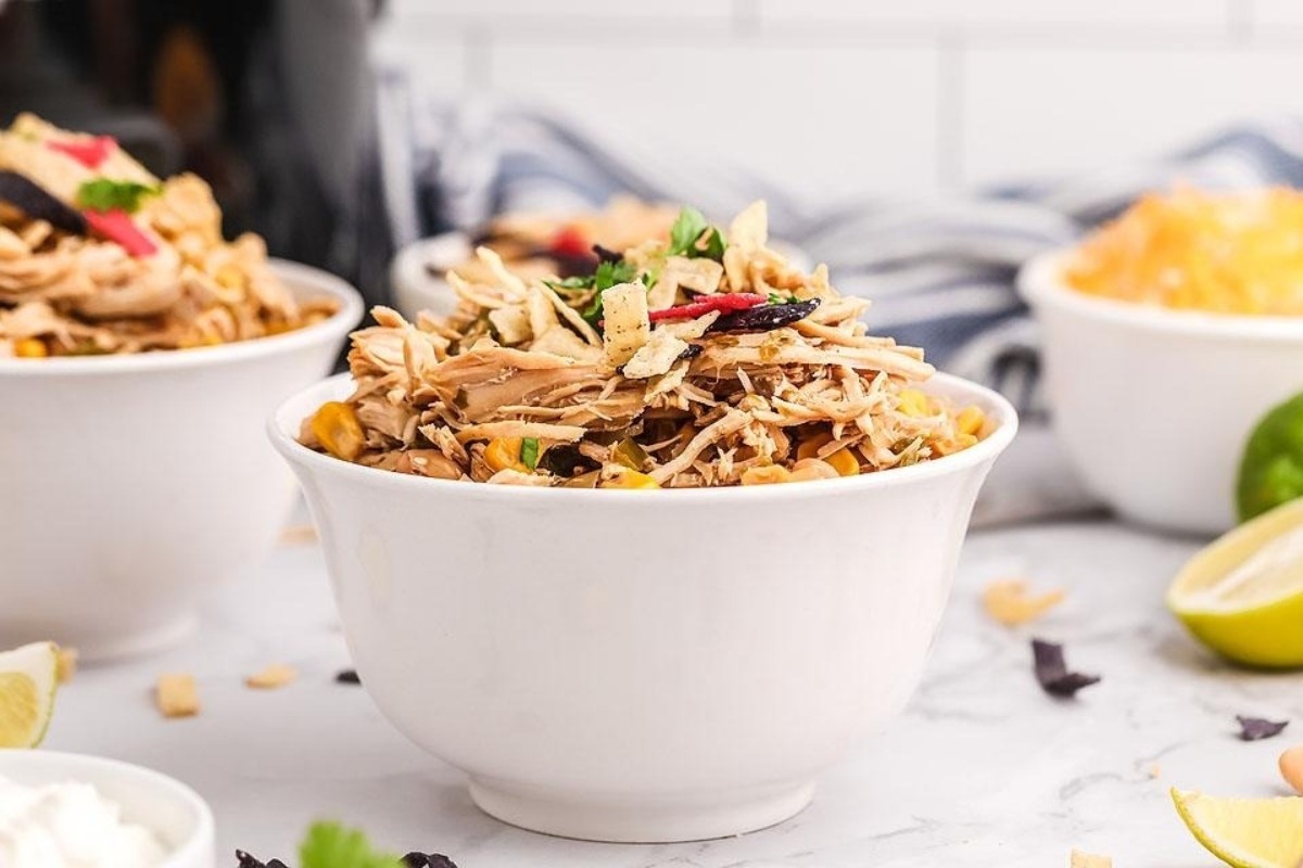 Crockpot Creamy Chicken Chili Delight