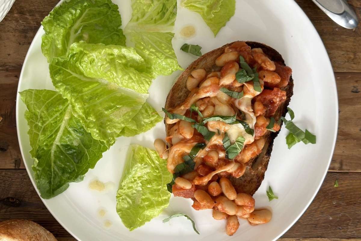 Toasty Garlic Bites with Hearty Bean Melt