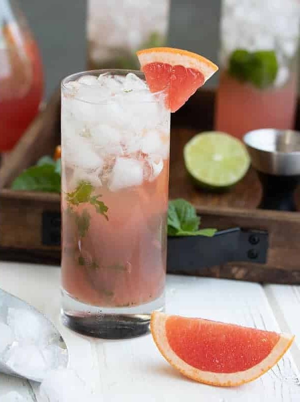 Luxurious Grapefruit Sparkler Cocktail