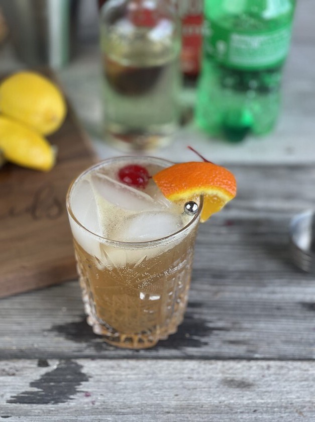 Sweet & Sour Amaretto Cocktail Delight