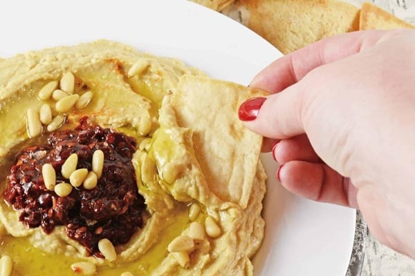 Chipotle Hummus Party Snack in Minutes