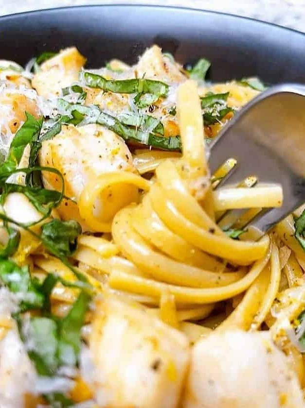 Scallops Pasta with Zesty Lemon Garlic Twist