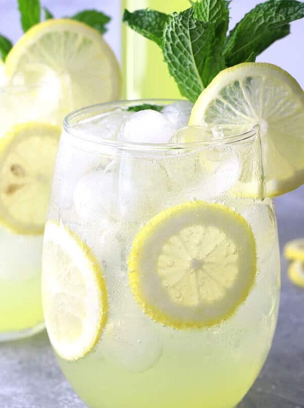 Lemon Sparkle: A Refreshing Italian Twist