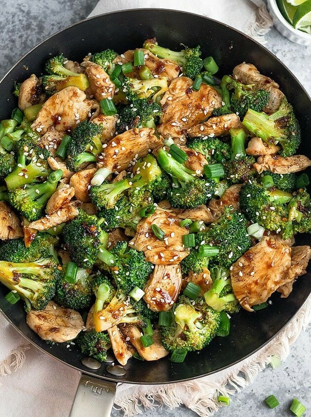 Broccoli Chicken Stir Fry in 30 Minutes