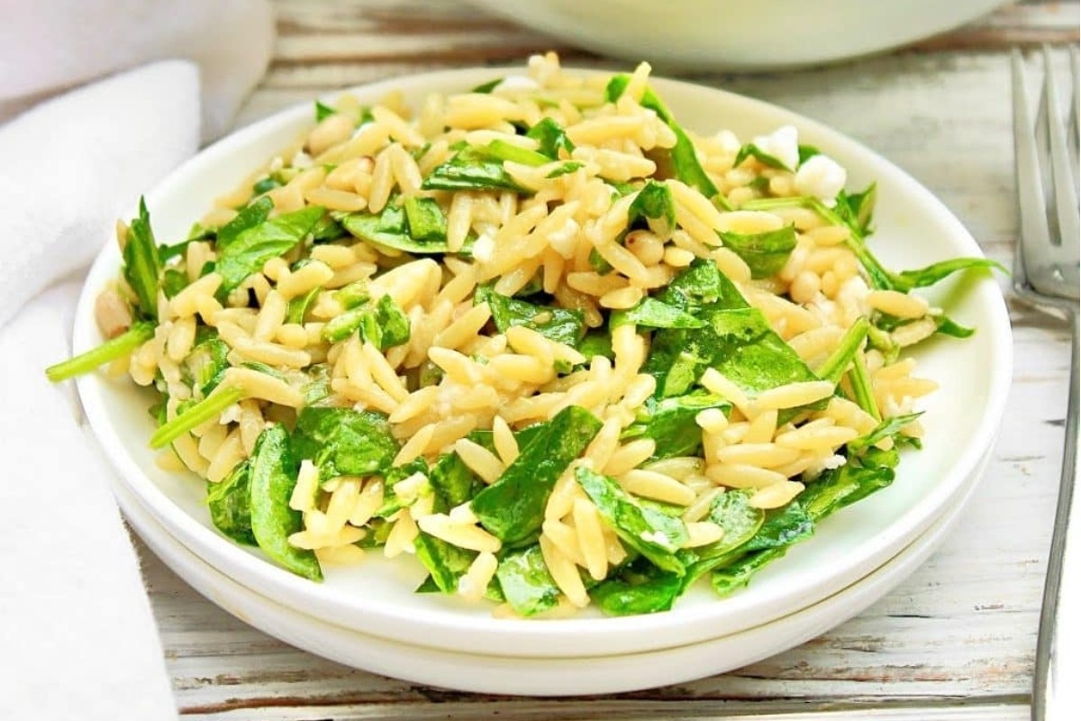 Mediterranean-Style Orzo with Fresh Spinach