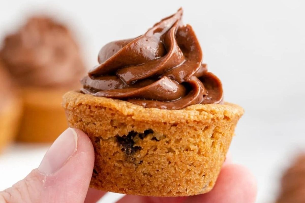 Chocolate Chip Cookie Cups with Nutella Filling