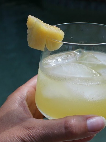 Tropical Christmas Wine Cocktail Delight