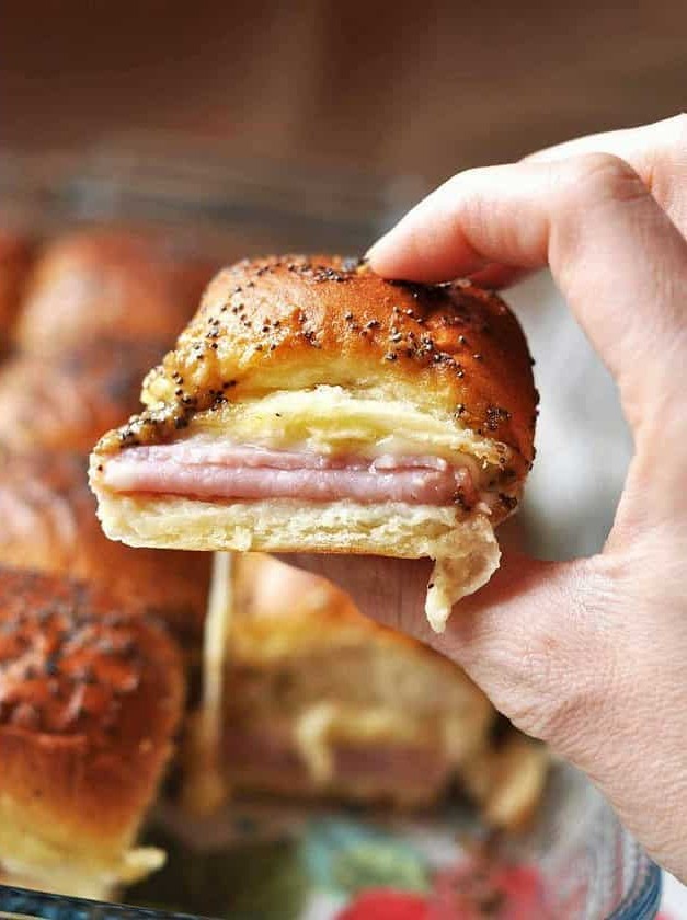 Hawaiian Roll Sliders with Ham & Havarti