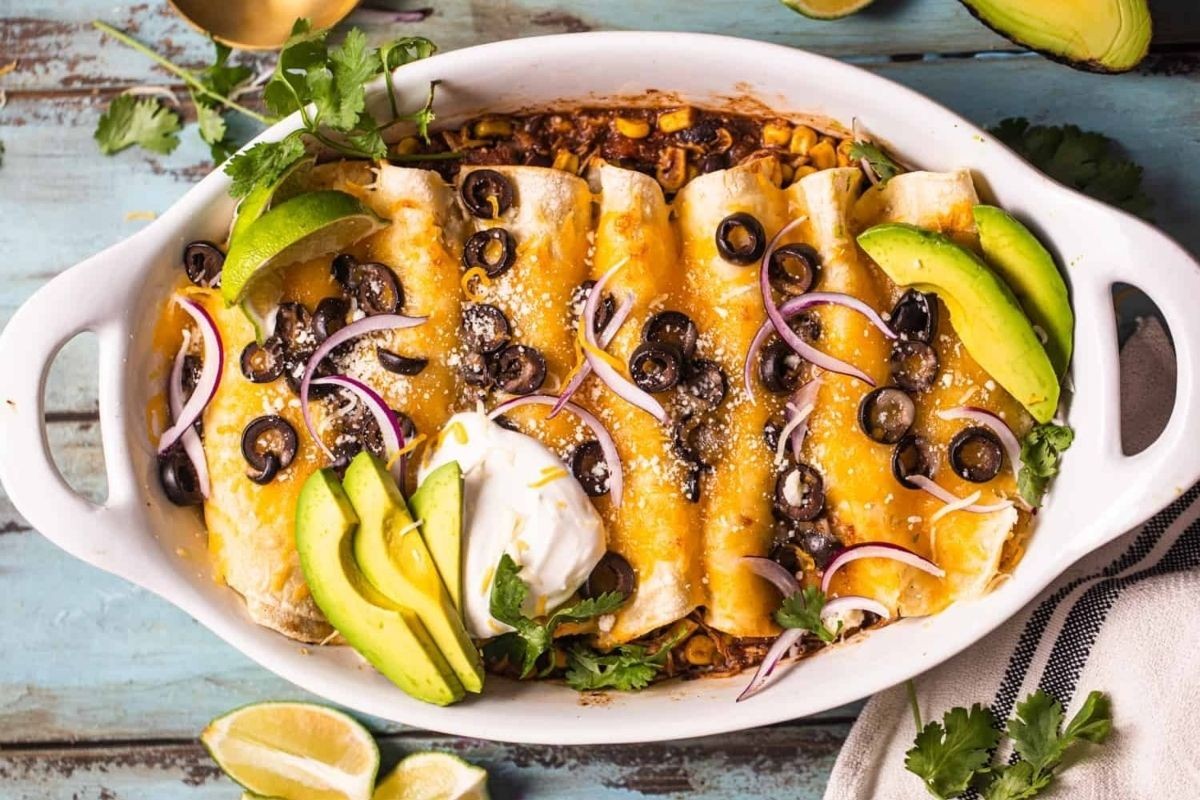 Creamy Crockpot Chicken Enchilada Delights