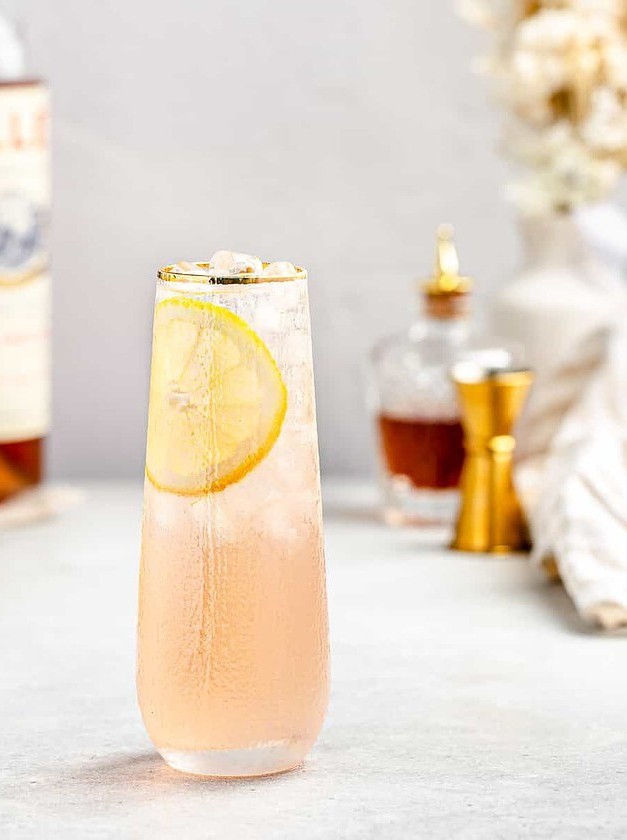 Lillet Rosé Gin Spritz Delight