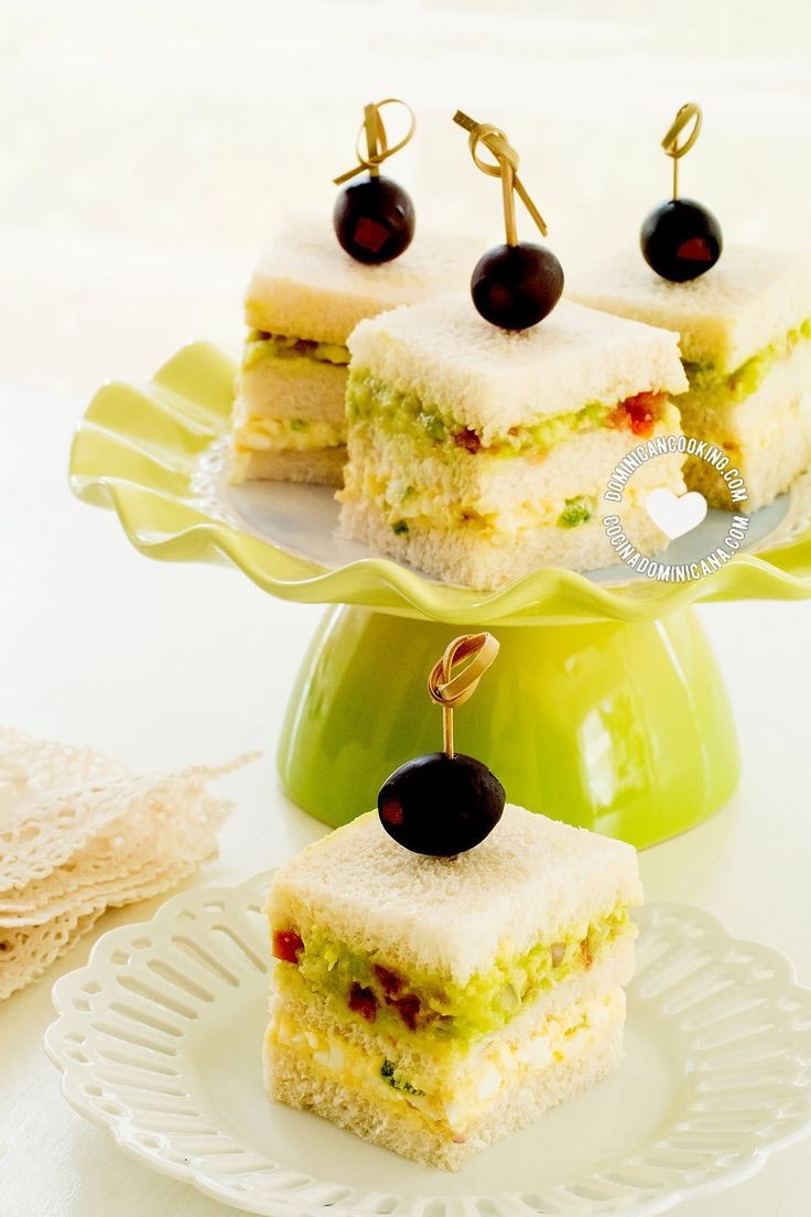 Cheesy Carrot Sandwiches Get a Refreshing Twist