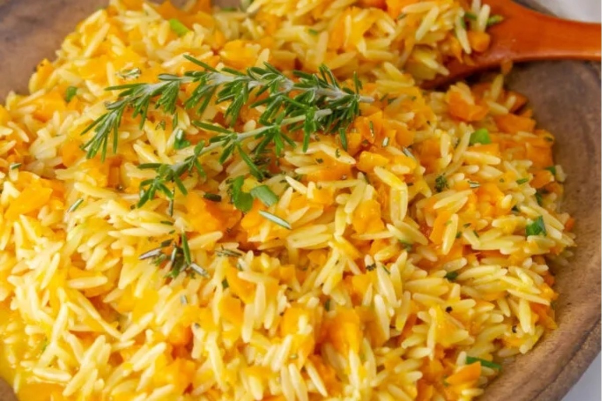 Cheesy Orzo with Roasted Carrots