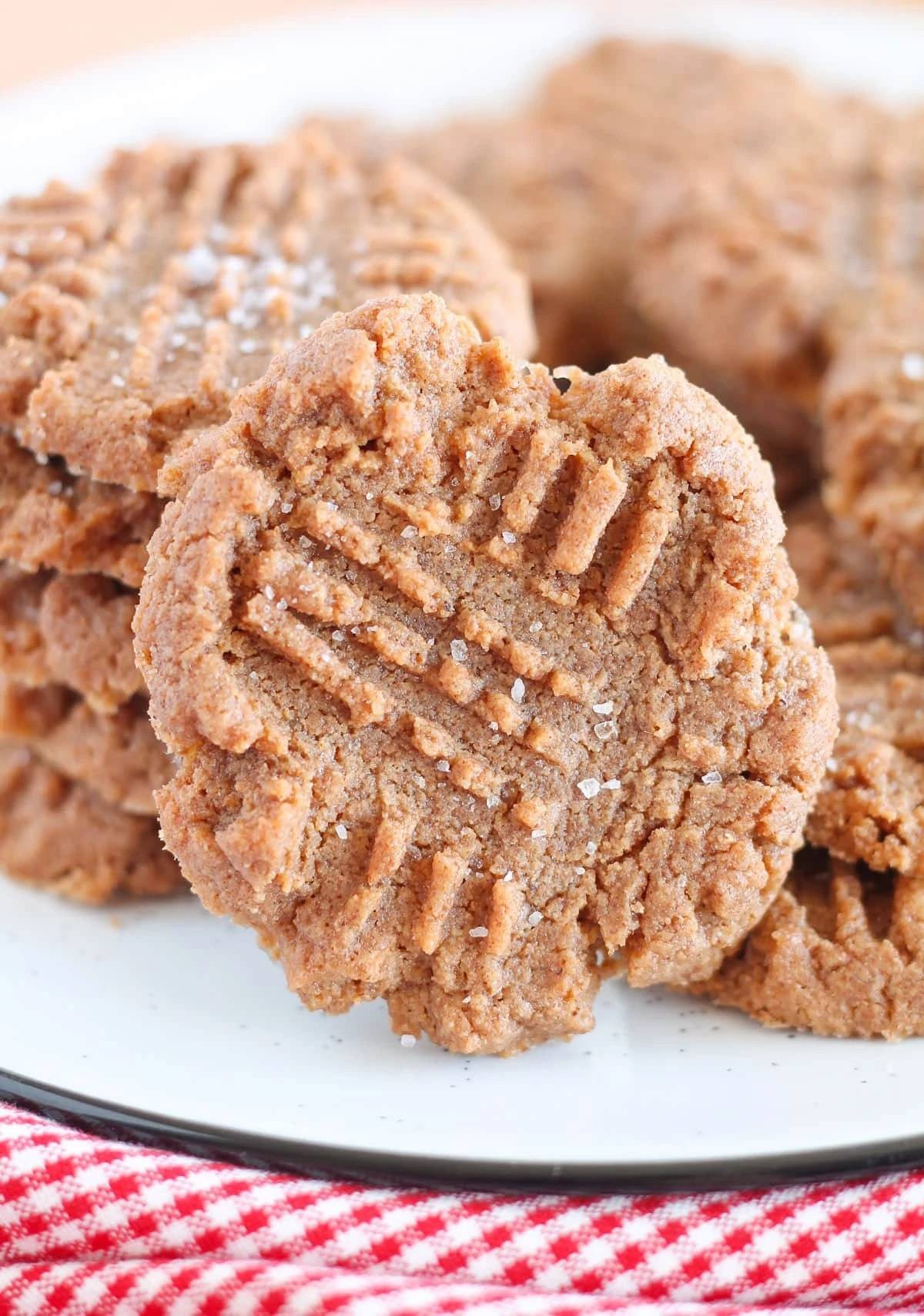 Easy Keto Peanut Butter Treats
