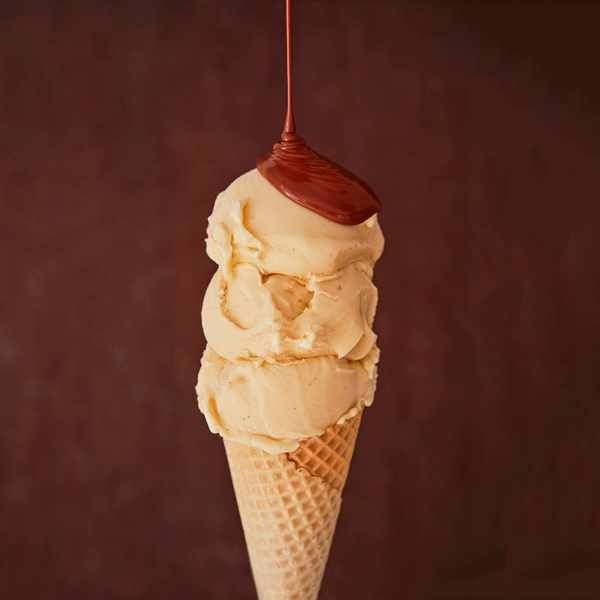 Strawberry Meringue White Chocolate Delight