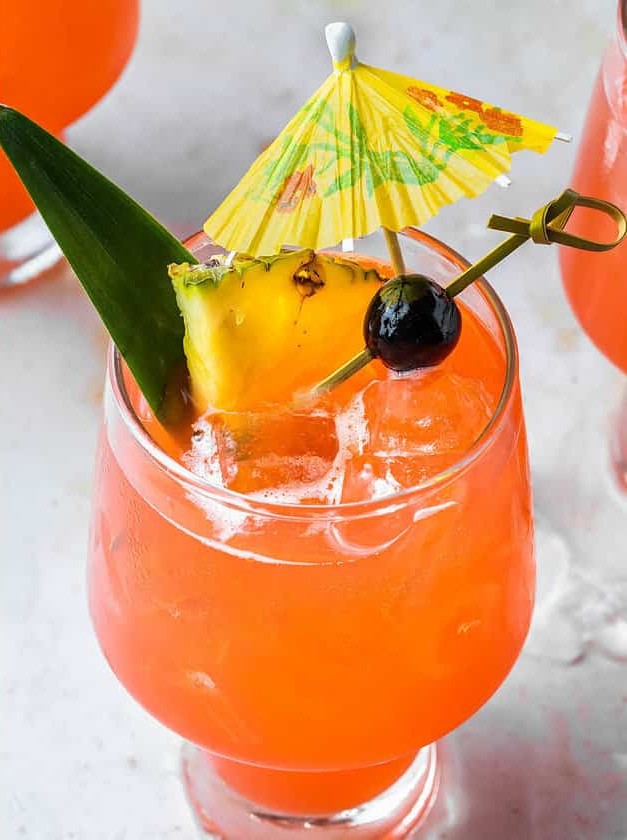 Pineapple Rumble: A Refreshing Rum Delight