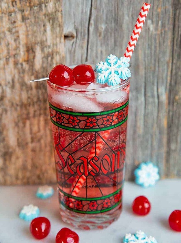 Cranberry Sparkle Holiday Vodka Cocktail