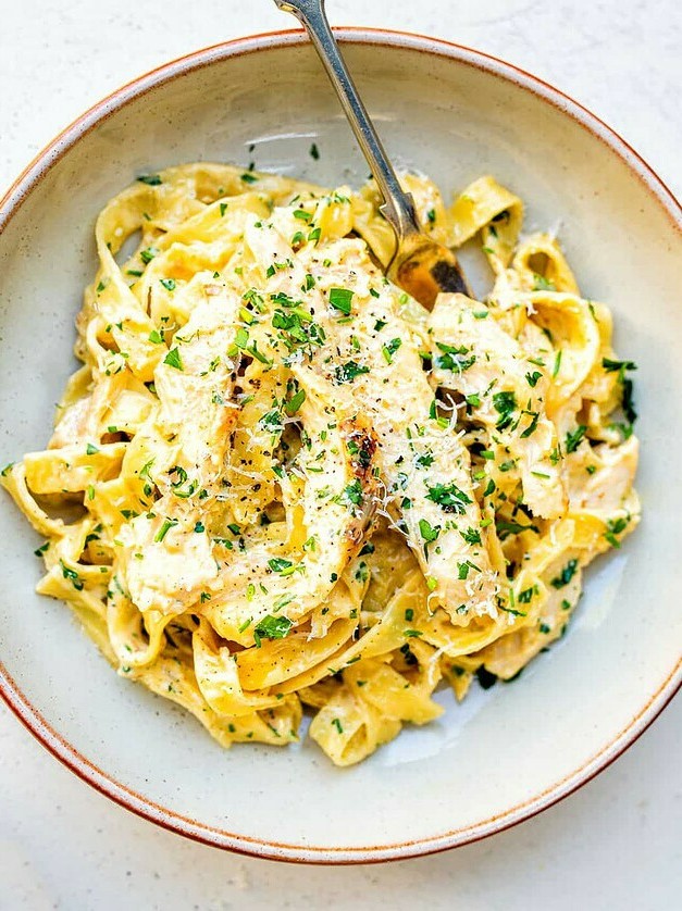 Creamy Chicken Pasta in Parmesan Sauce