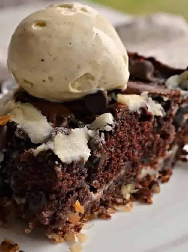 Chocolate Crackdown Cake Delight