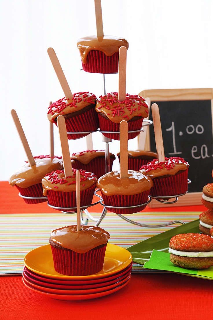 Pecan Pie-Inspired Cupcake Delights