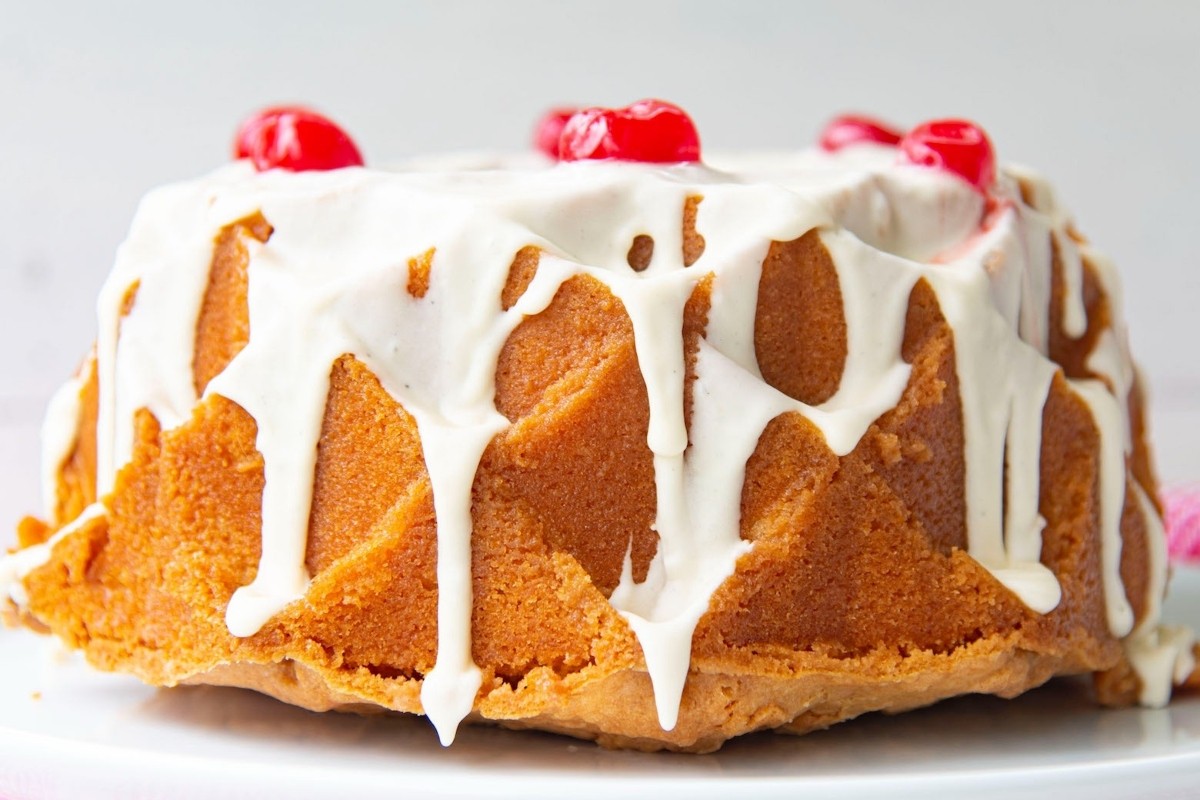 Root Beer Dream Bundt Cake Delight