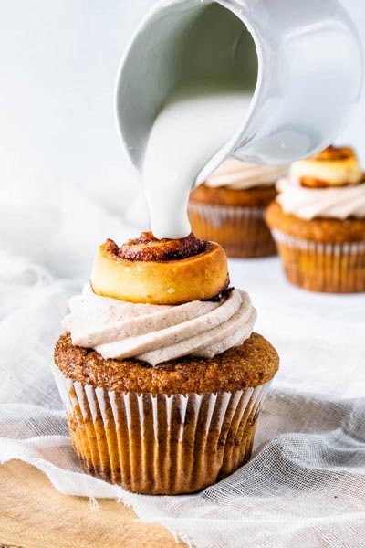 Cinnamon Swirl Mini Cupcake Delights