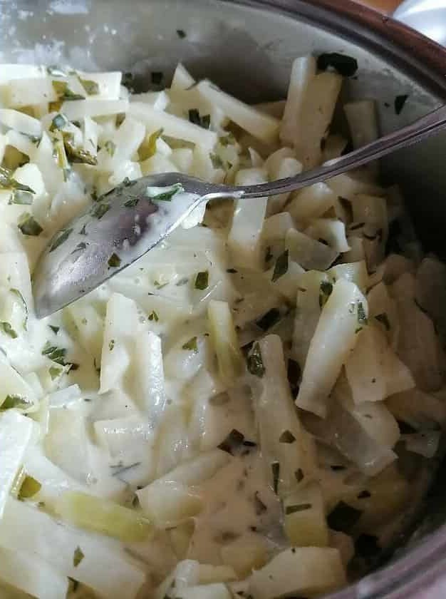 Kohlrabi in Creamy German Delight