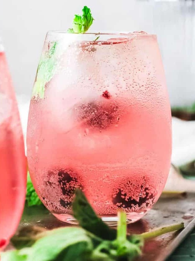 Fruity Blackberry Vodka Sparkler